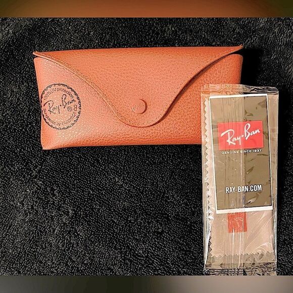 RAY-BAN Leather Sunglasses Case 🕶 - Picture 2 of 5